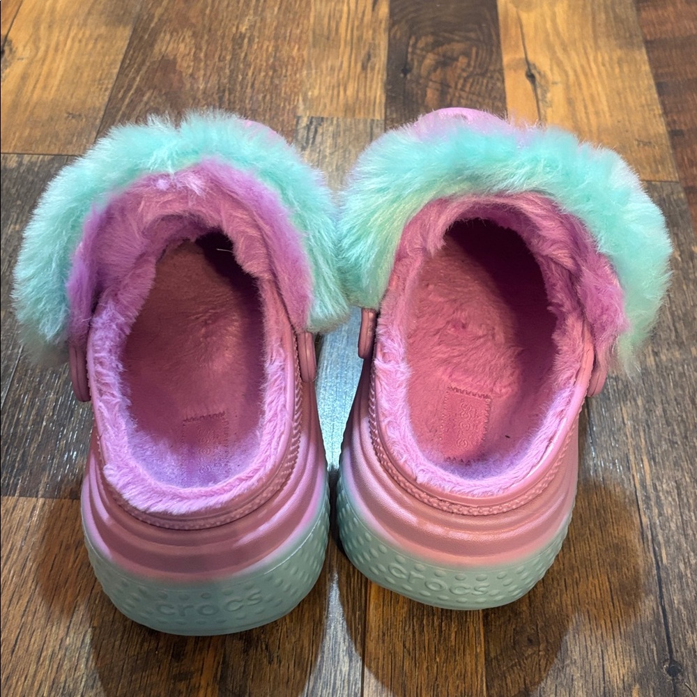 AESPA X CROCS Pink Fuzzy Platform Clogs - Picture 5 of 7